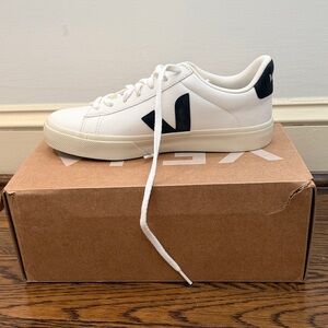 Veja Cream and Black Casual Sneakers
